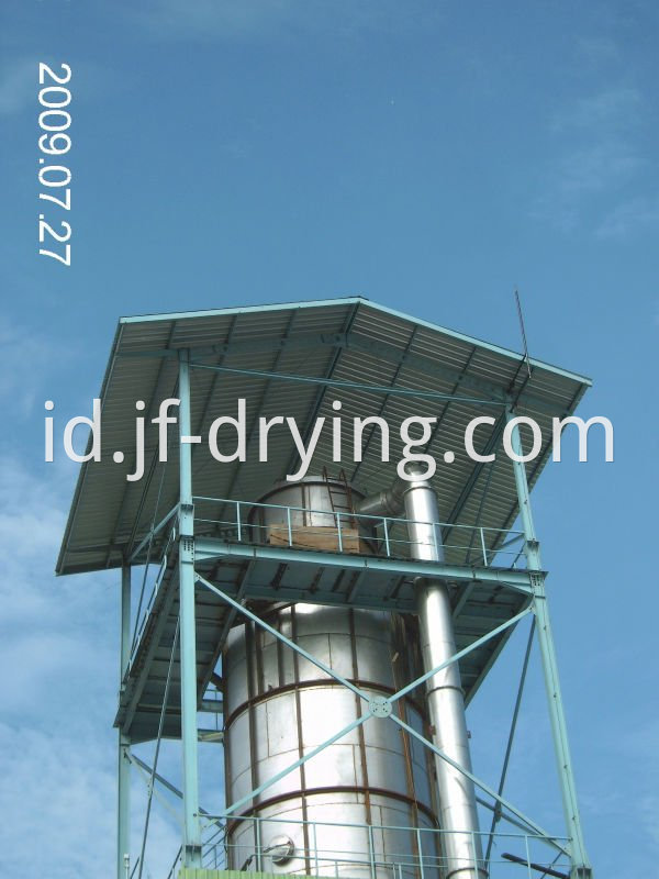 Pressure spray dryer machine